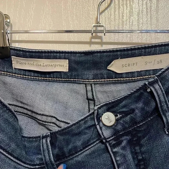 Pilcro and the “script” letterpress casual trendy 5 pckt light wash jeans 28 - Picture 4 of 5